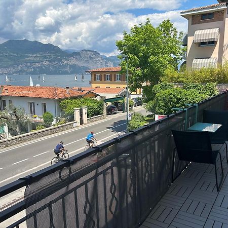Lake View With Aircon - 5 Minutes From The Beach! 布雷佐内加尔达 外观 照片
