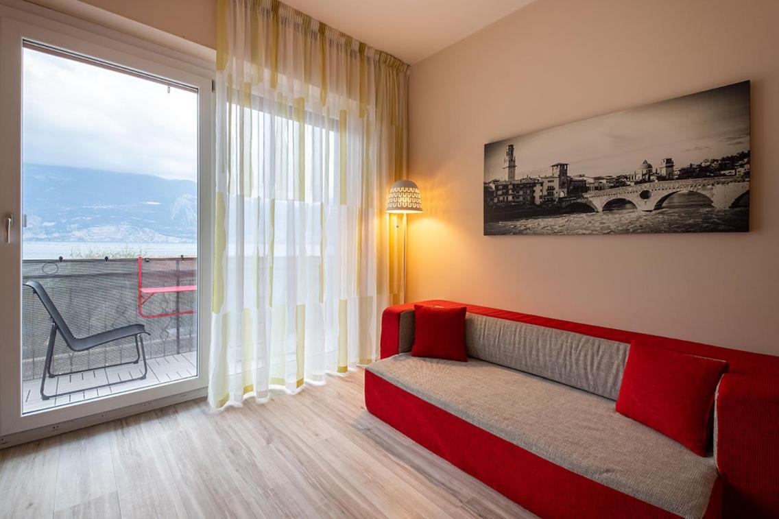 Lake View With Aircon - 5 Minutes From The Beach! 布雷佐内加尔达 外观 照片