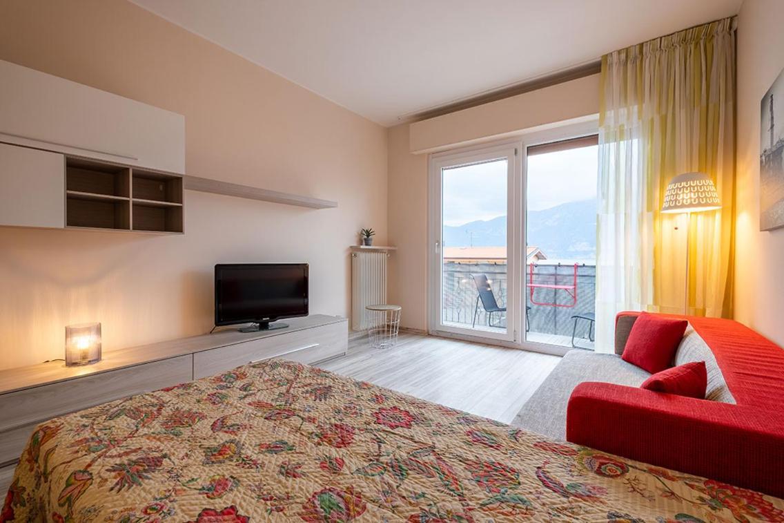 Lake View With Aircon - 5 Minutes From The Beach! 布雷佐内加尔达 外观 照片