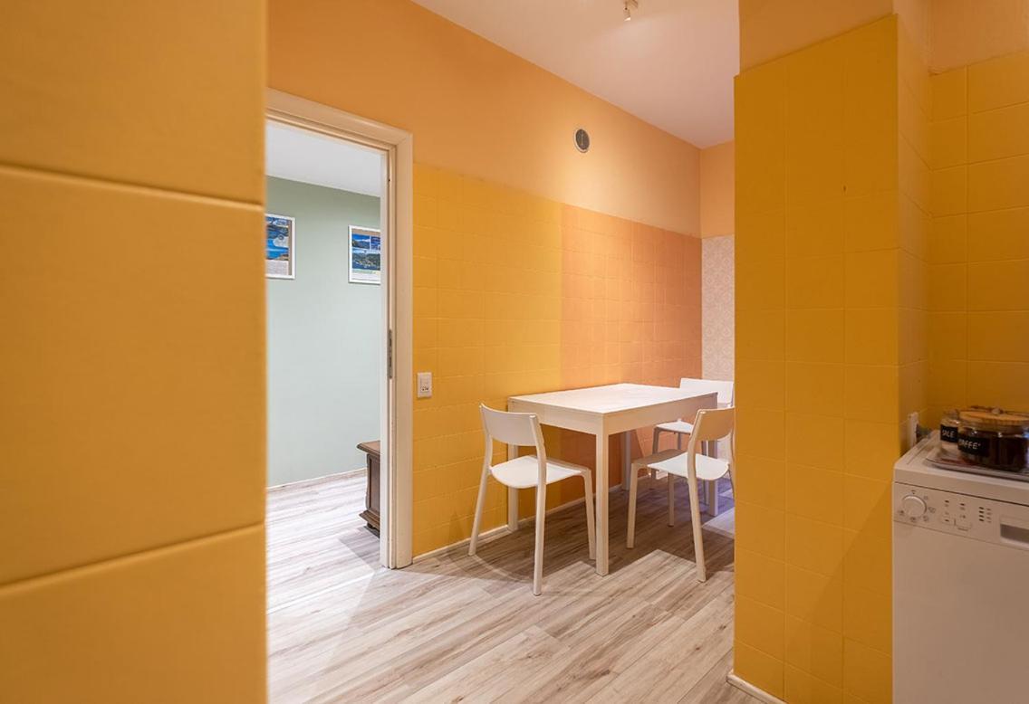 Lake View With Aircon - 5 Minutes From The Beach! 布雷佐内加尔达 外观 照片