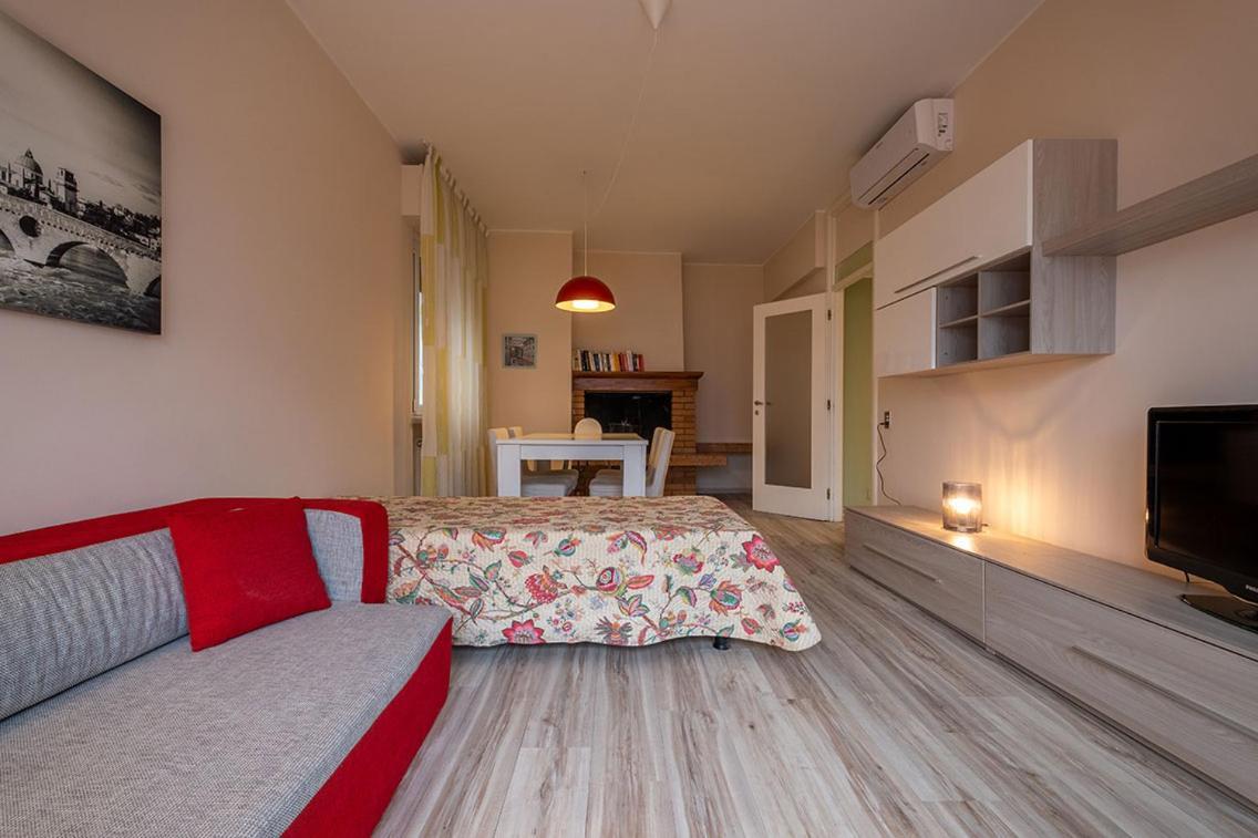 Lake View With Aircon - 5 Minutes From The Beach! 布雷佐内加尔达 外观 照片