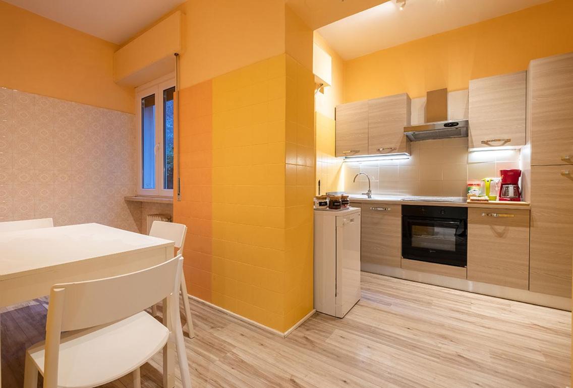 Lake View With Aircon - 5 Minutes From The Beach! 布雷佐内加尔达 外观 照片