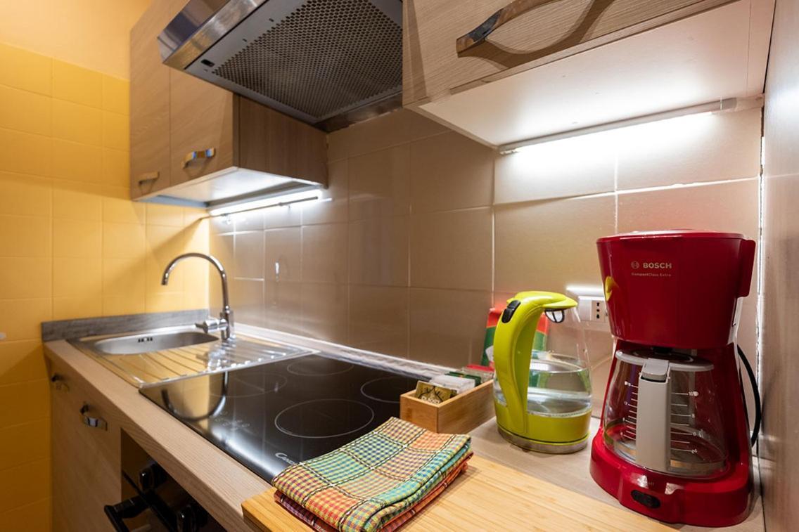 Lake View With Aircon - 5 Minutes From The Beach! 布雷佐内加尔达 外观 照片