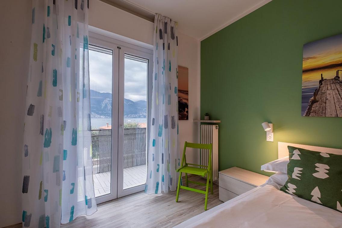Lake View With Aircon - 5 Minutes From The Beach! 布雷佐内加尔达 外观 照片