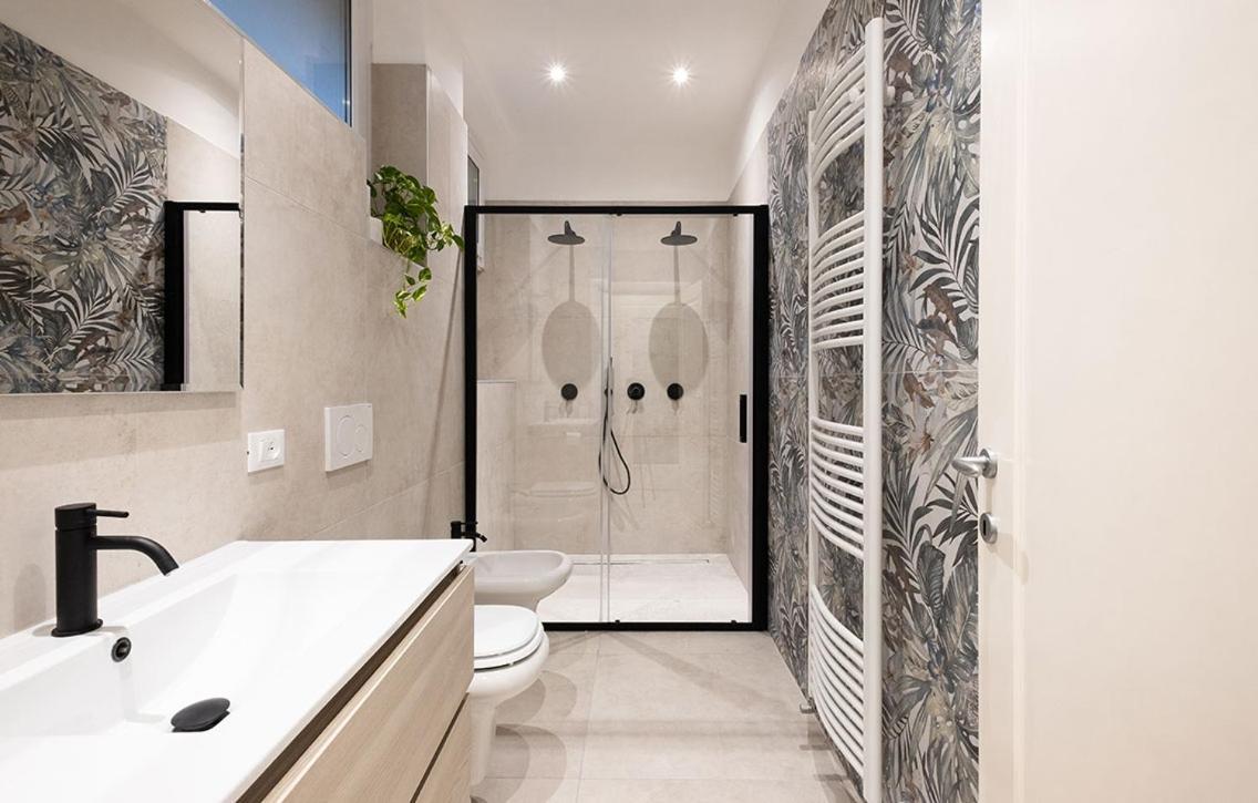 Lake View With Aircon - 5 Minutes From The Beach! 布雷佐内加尔达 外观 照片