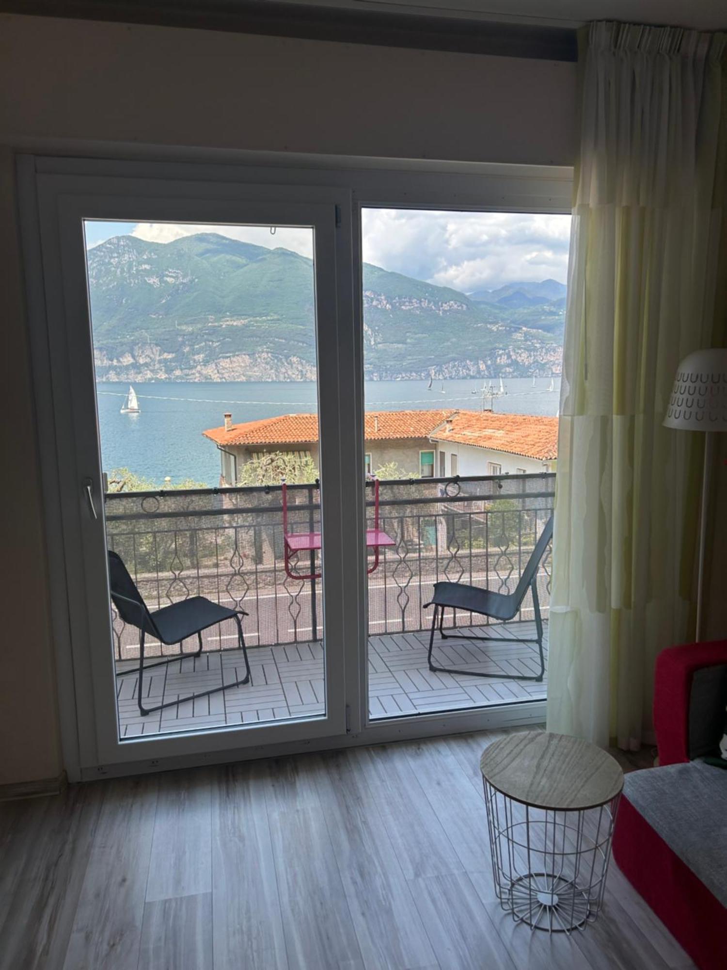 Lake View With Aircon - 5 Minutes From The Beach! 布雷佐内加尔达 外观 照片