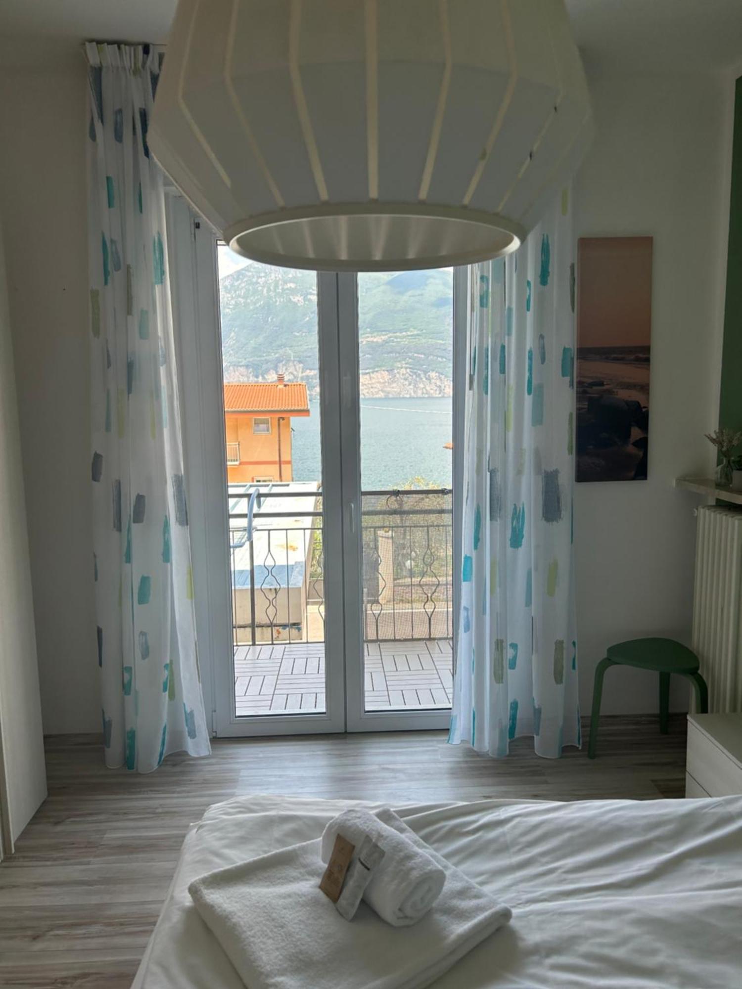 Lake View With Aircon - 5 Minutes From The Beach! 布雷佐内加尔达 外观 照片
